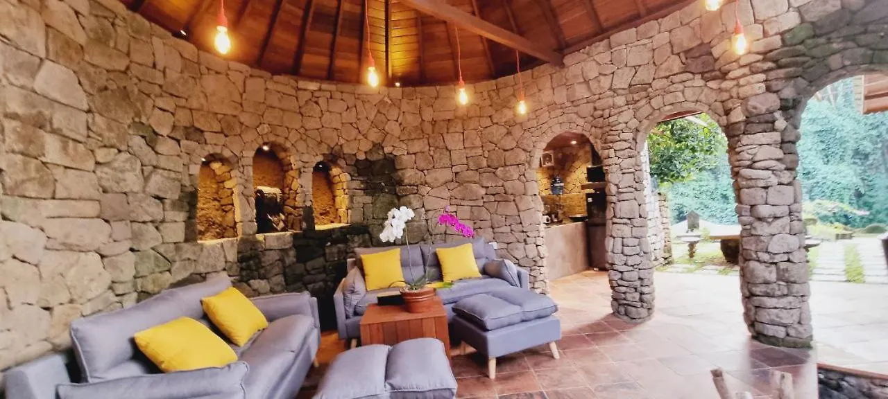 Villa Avalon Ubud Castle & Spa