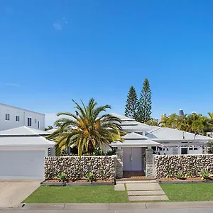 Coastal Elegance Holiday home Gold Coast